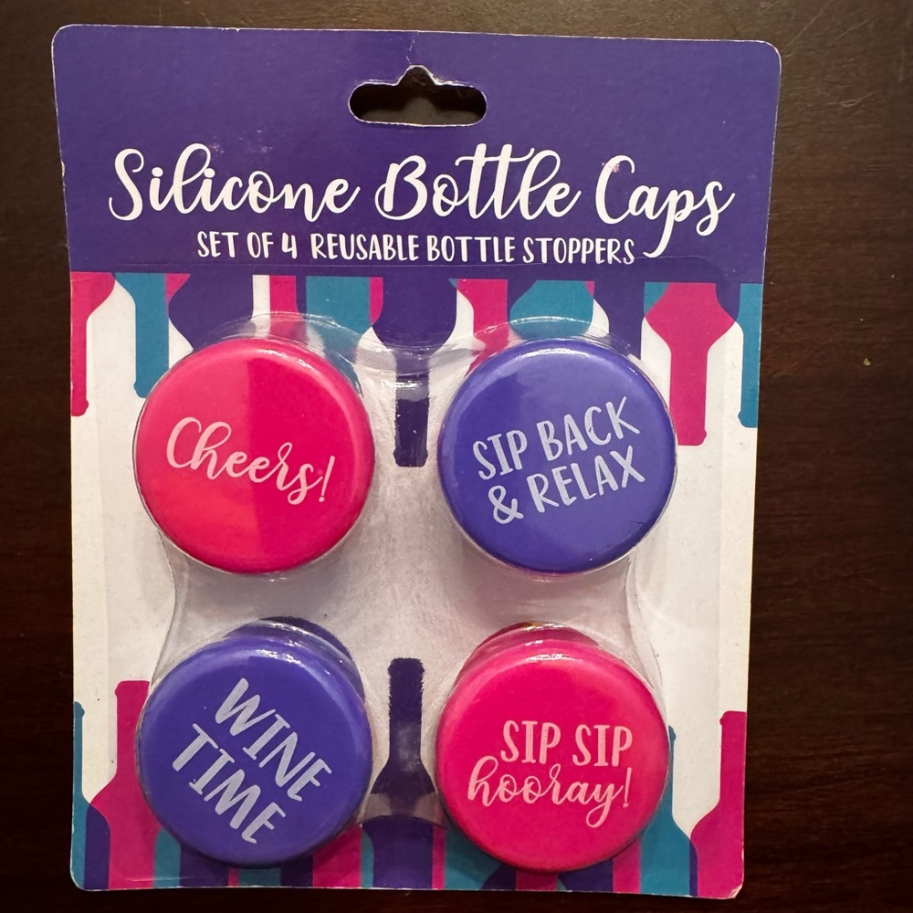 New Silicone Bottle Caps Set of 4- Pink and Purple